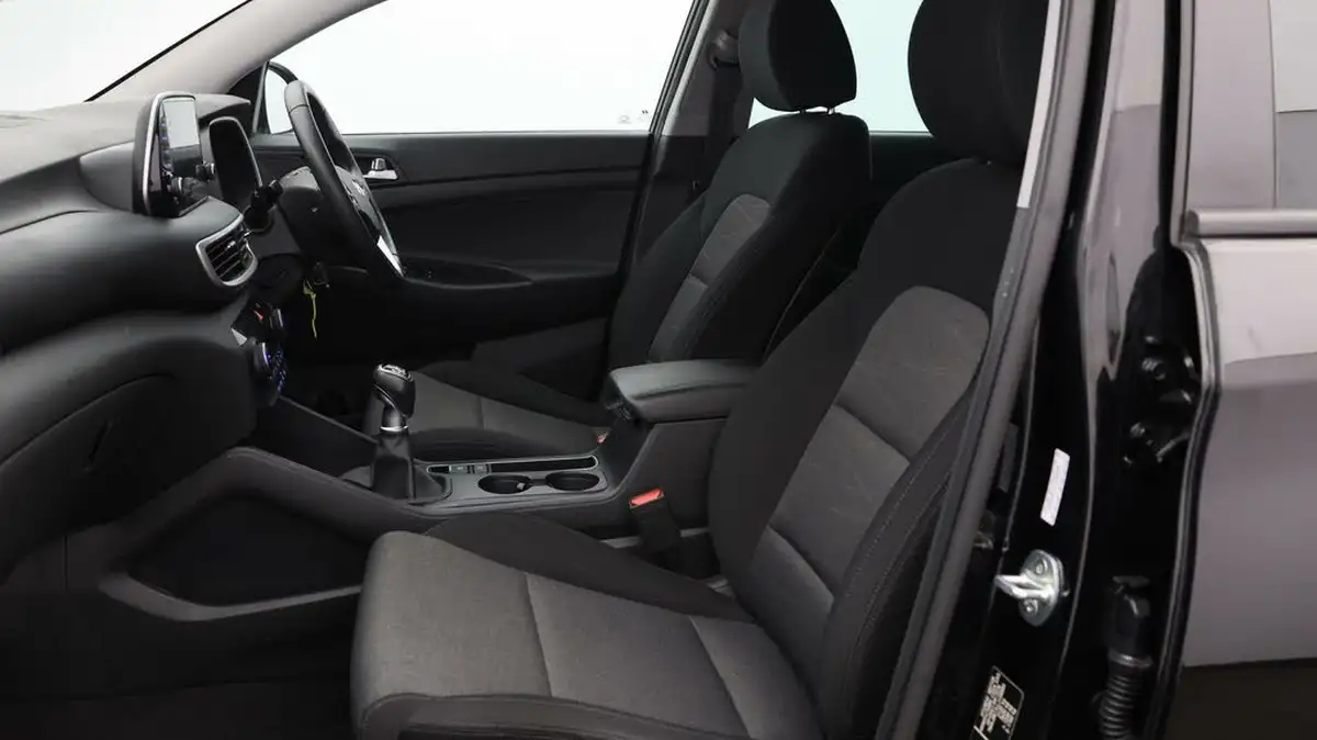 2021-hyundai-tucson-16crdi-se-nav-115ps-big-13