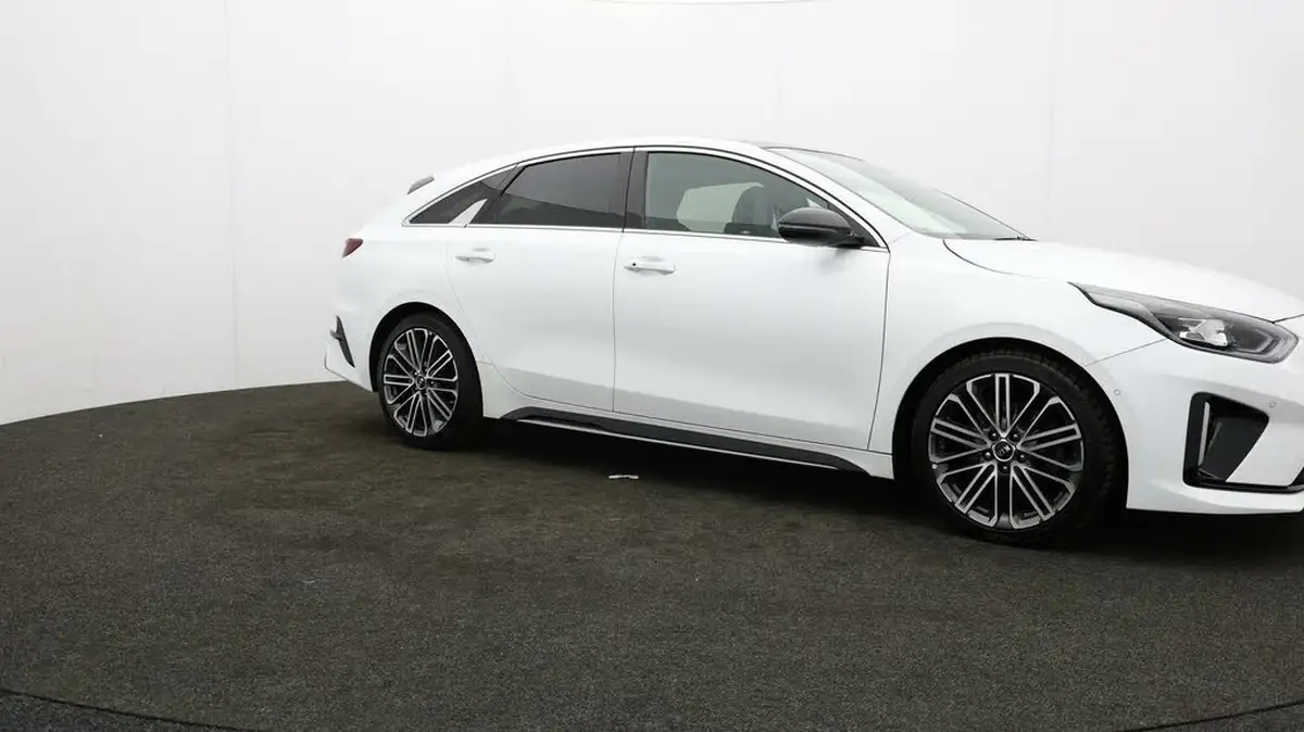 2021-kia-pro-ceed-15-t-gdi-gt-line-s-big-37