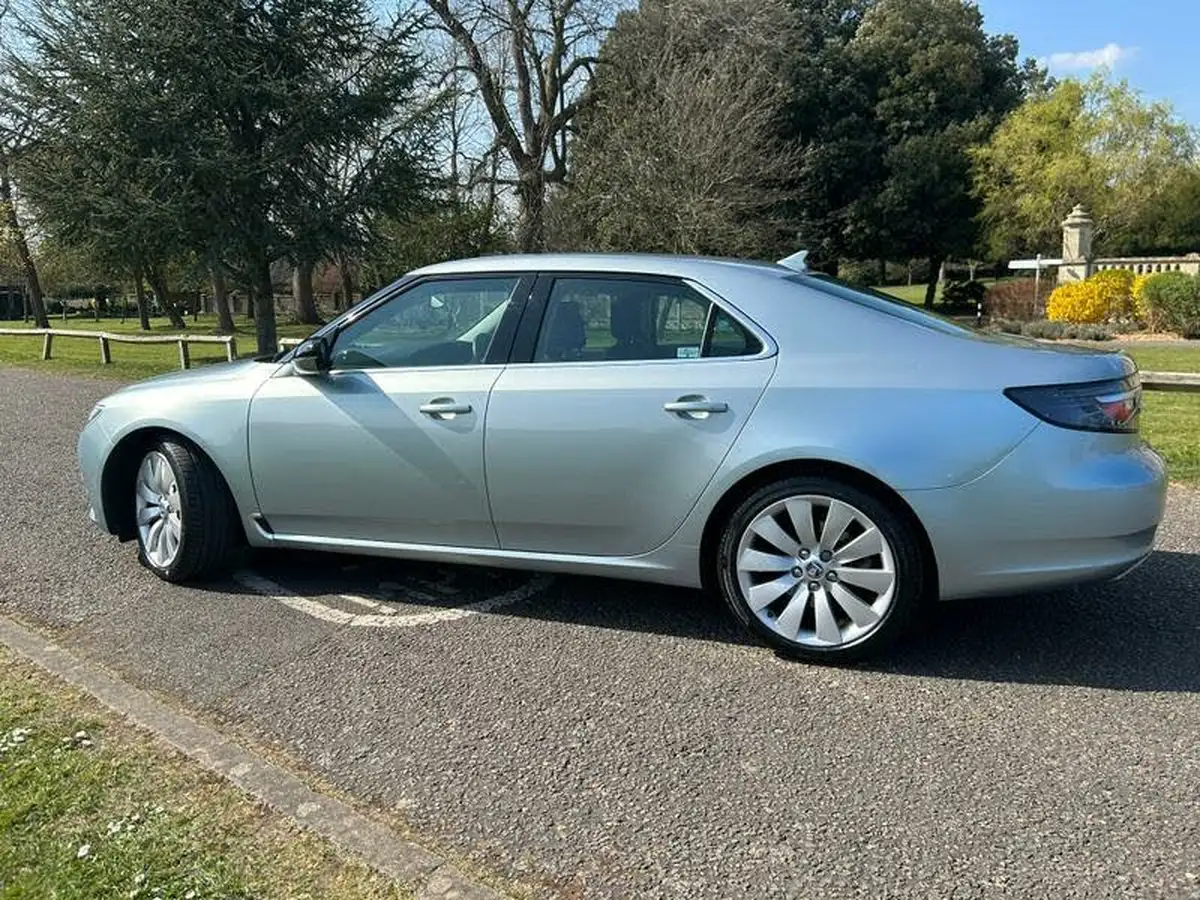 2010-saab-9-5-28-aero-big-29
