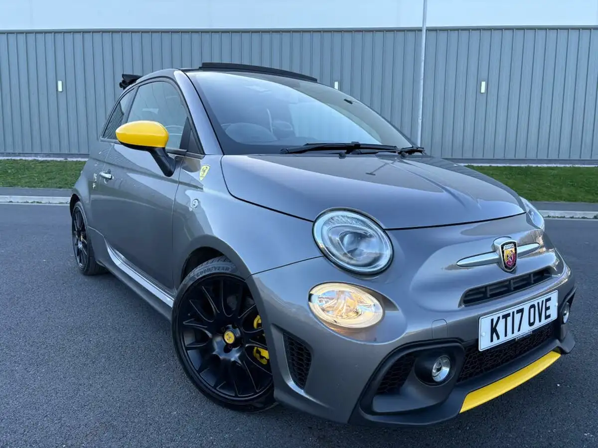 2017-abarth-595c-14-tjet-trofeo-big-40