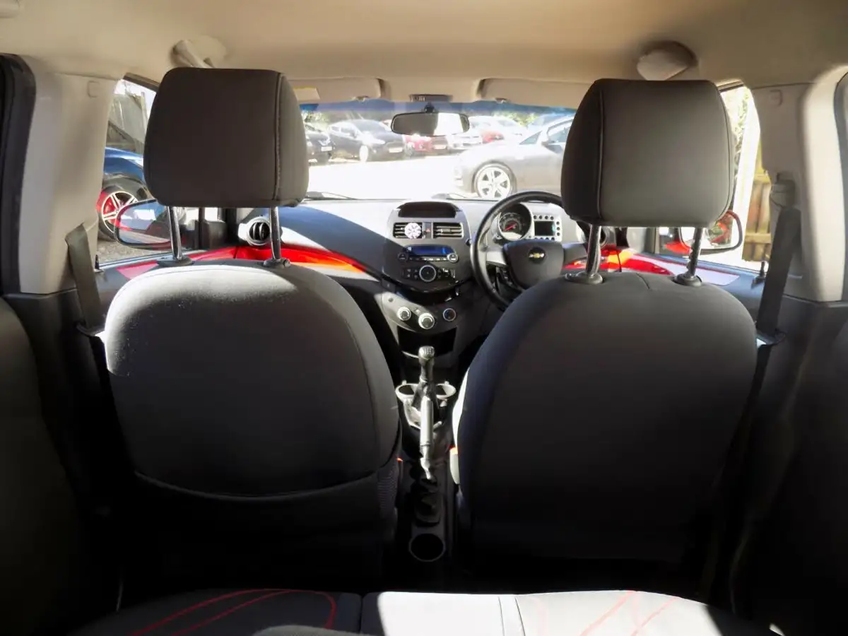 2012-chevrolet-spark-12-ls-big-13