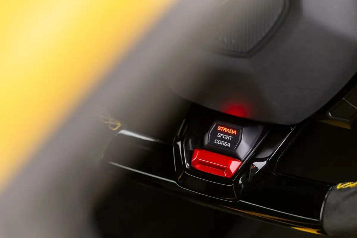 2018-lamborghini-huracan-52-performante-coupe-big-76