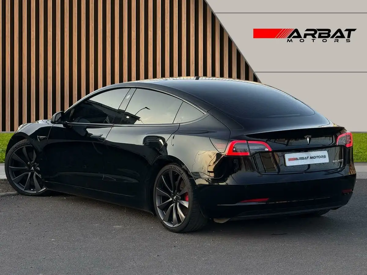 2020-tesla-model-3-e-performance-big-8