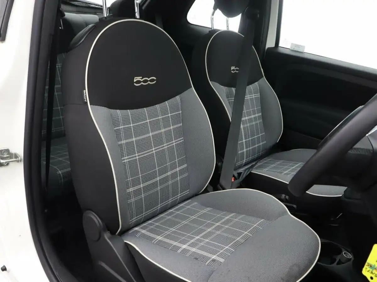 2021-fiat-500-10-lounge-big-14