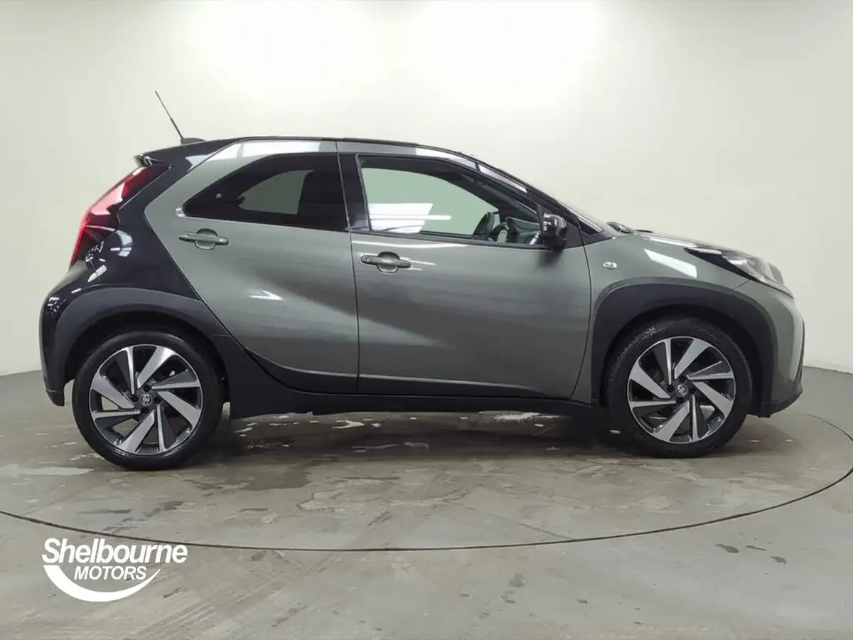 2022-toyota-aygo-x-10-vvt-i-edge-big-2