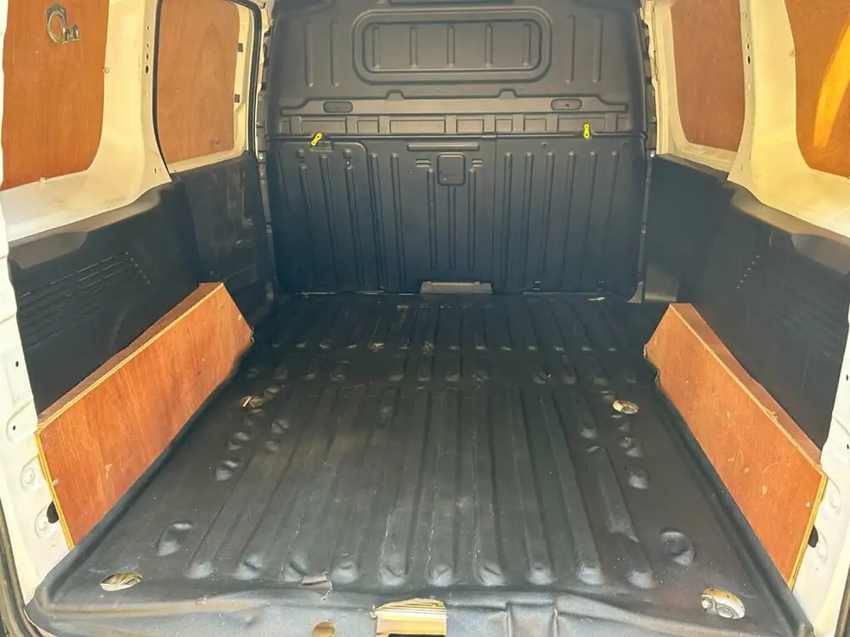 2020-citroen-berlingo-15bluehdi-1000-enterprise-100pseu6dt-e-panel-big-42