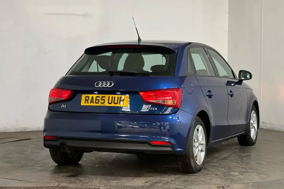2016-audi-a1-16tdi-se-sportback-5d-big-20
