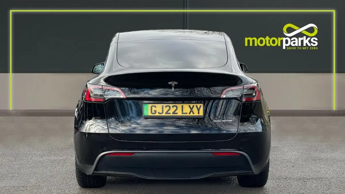 2022-tesla-model-y-e-long-range-big-3