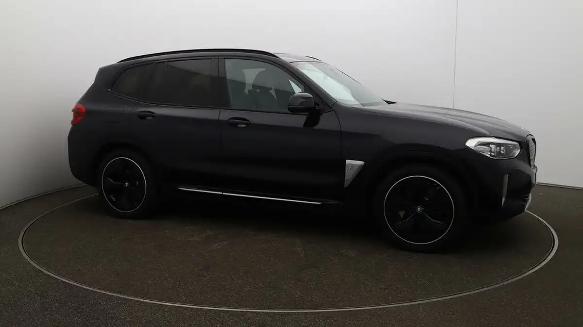 2021-bmw-ix3-e-premier-edition-big-45