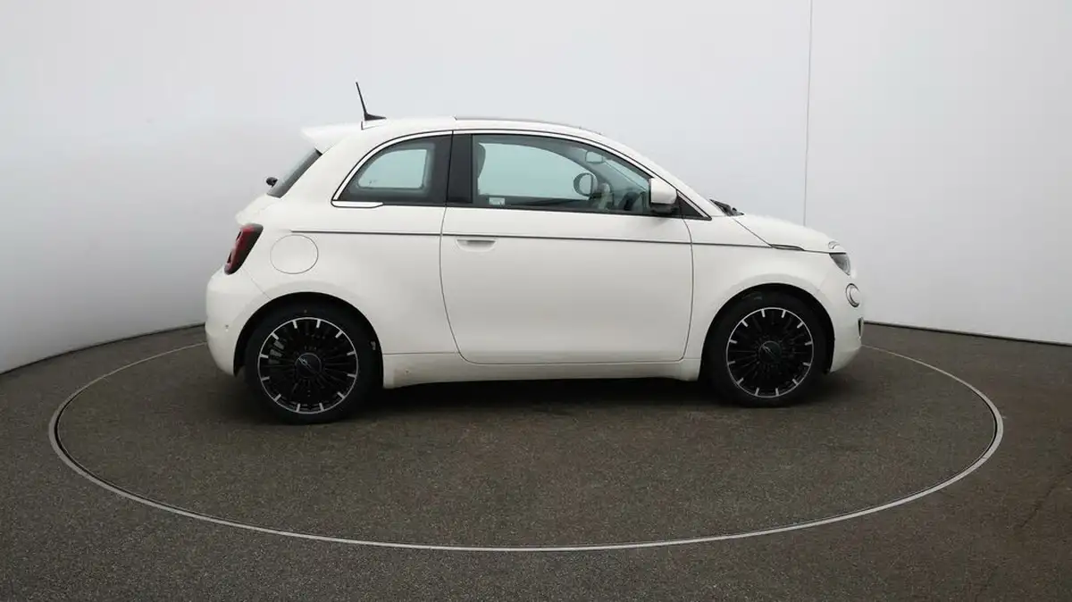 2021-fiat-500-e-la-prima-big-8
