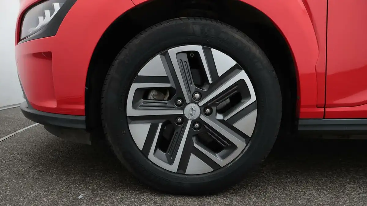 2022-hyundai-kona-e-premium-204ps-64kwh-7kw-obc-big-18