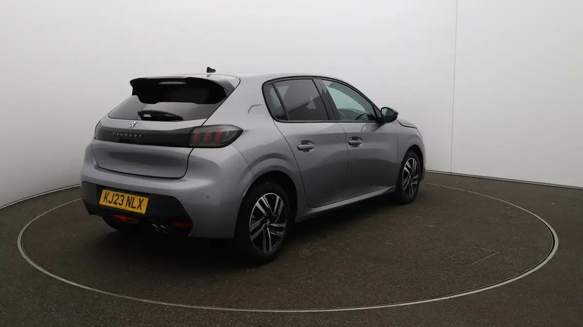 2023-peugeot-208-12-puretech-allure-premium-130ps-eat8-big-53