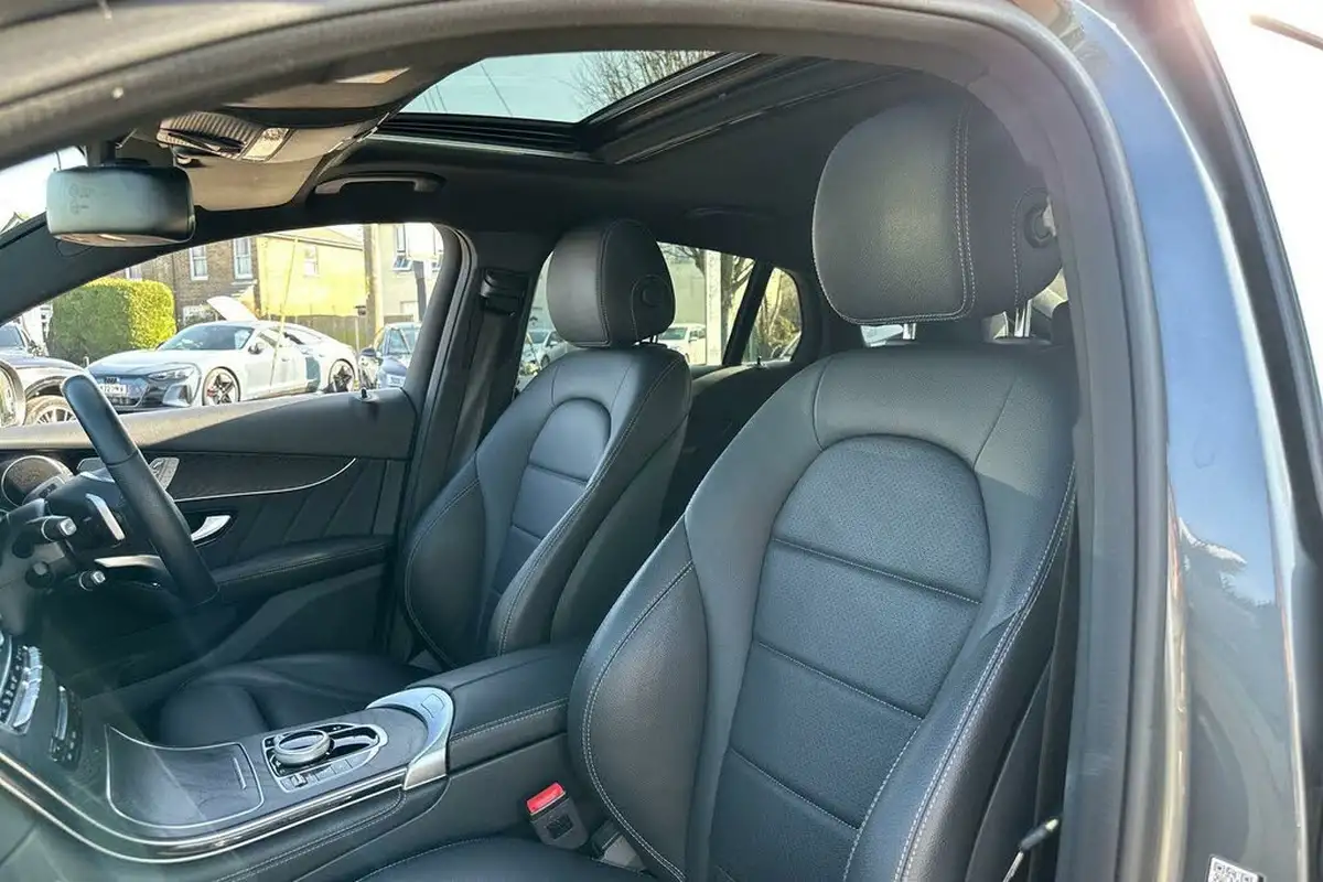 2018-mercedes-benz-glc-class-20-glc250-amg-line-premiumss-coupe-4d-big-32