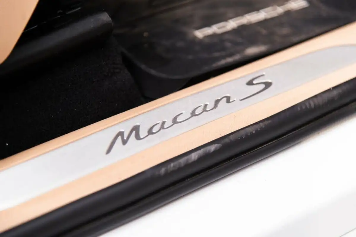2020-porsche-macan-30-v6-s-big-77