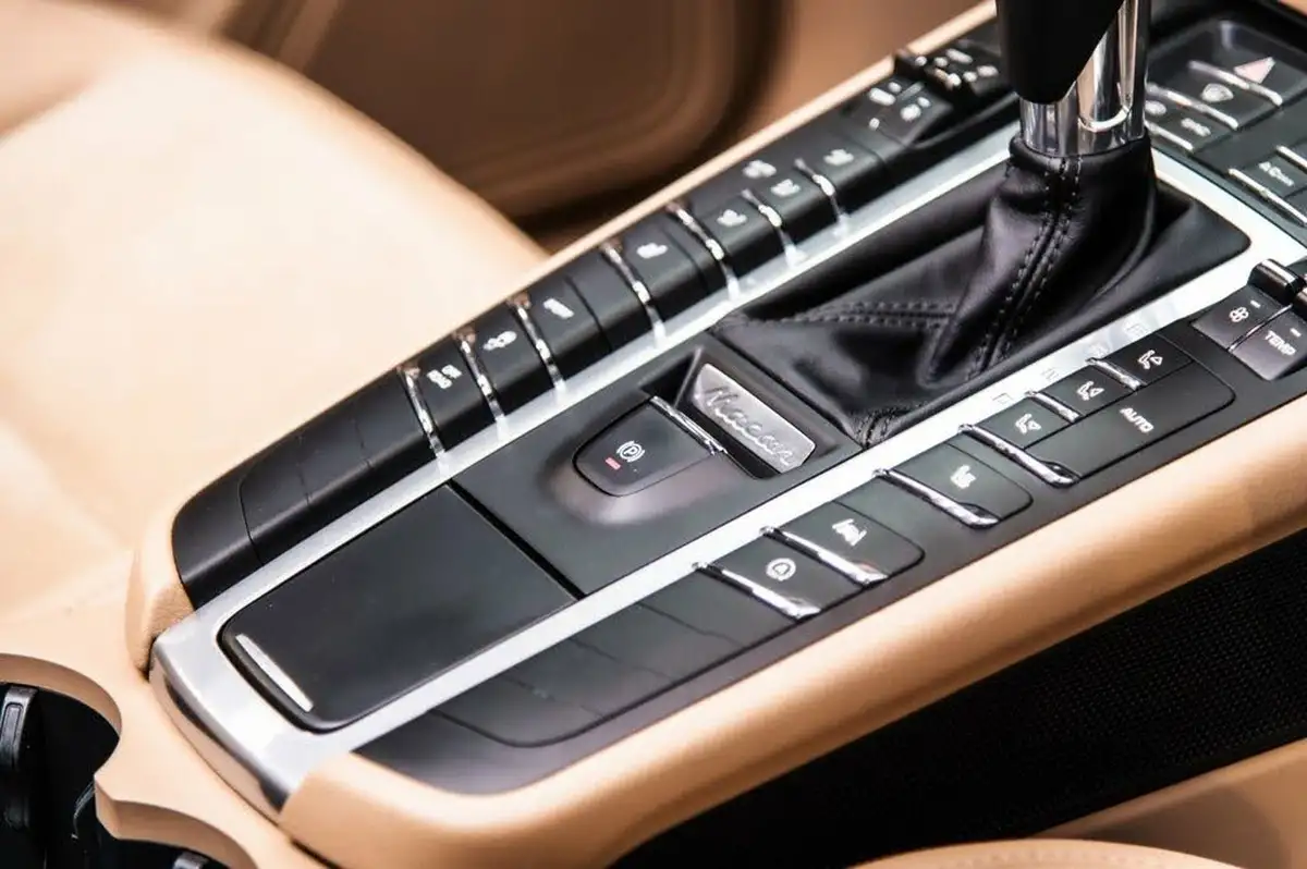 2020-porsche-macan-30-v6-s-big-75