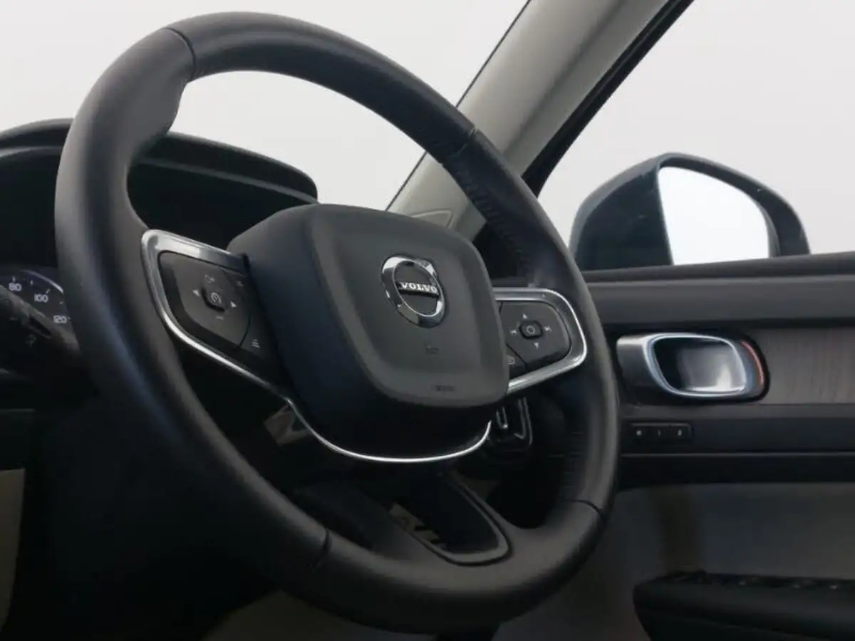 2020-volvo-xc40-15-t3-inscription-big-9