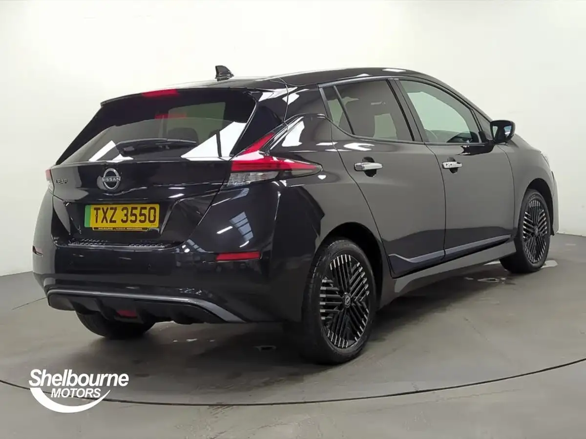 2024-nissan-leaf-e-e-tekna-59kwh-big-11