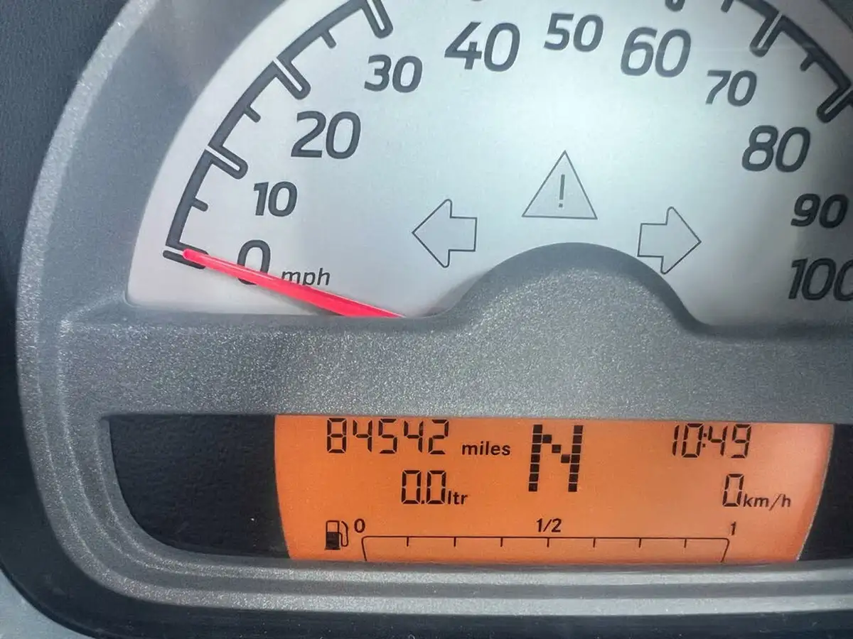 2009-smart-fortwo-10-passion-71bhp-cabriolet-big-29