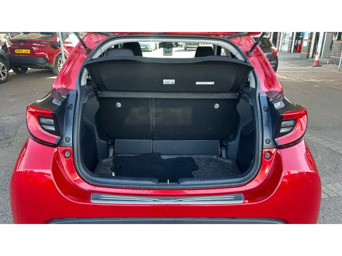 2022-toyota-yaris-15-vvt-i-design-big-13