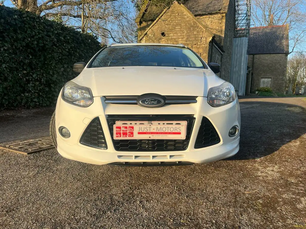 2012-ford-focus-16tdci-zetec-s-115ps-estate-big-50