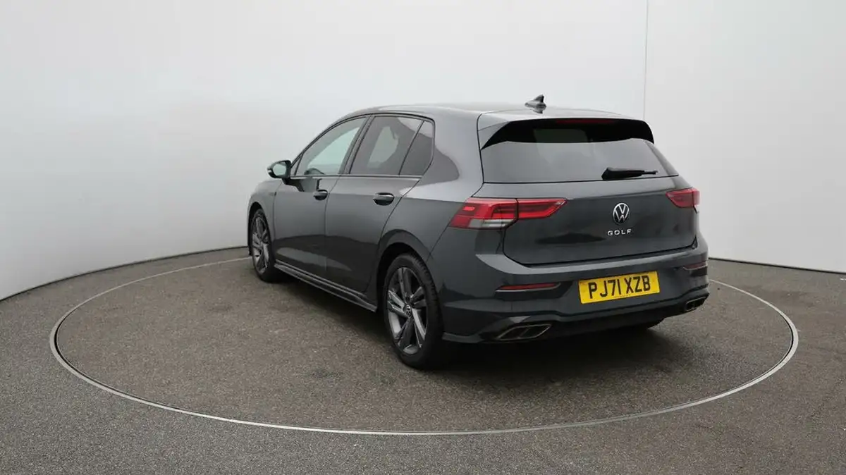 2022-volkswagen-golf-15-tsi-r-line-150ps-hatchback-big-53