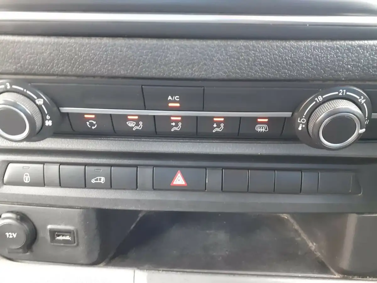 2018-citroen-dispatch-20bluehdi-enterprise-m-1400-panel-big-17