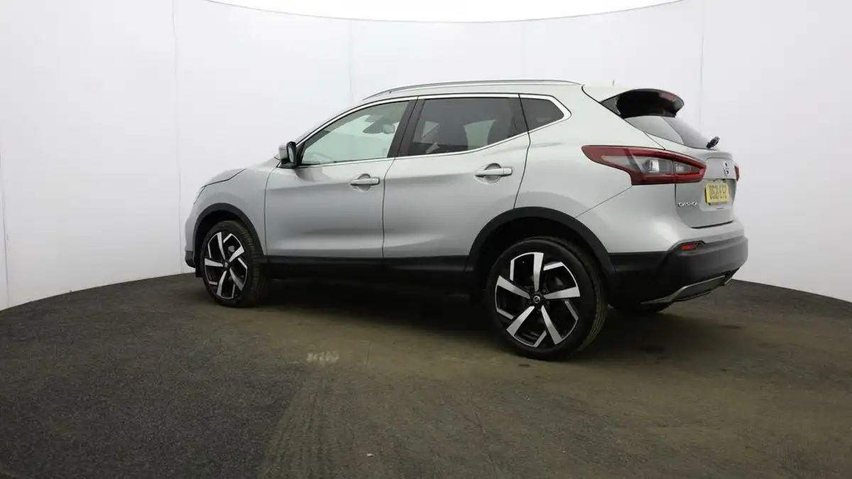 2021-nissan-qashqai-13-dig-t-n-motion-140ps-big-4