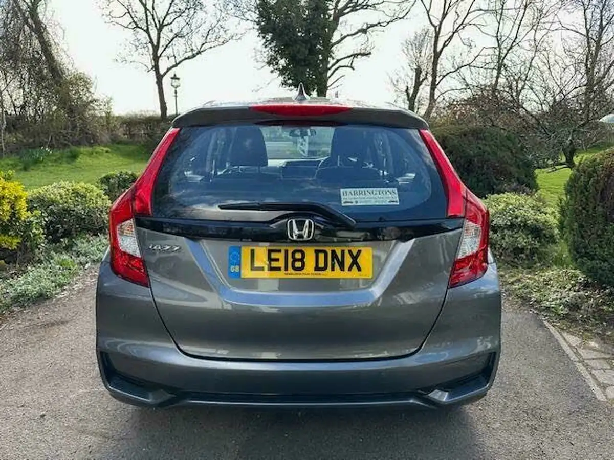 2018-honda-jazz-13-i-vtec-se-cvt-big-7