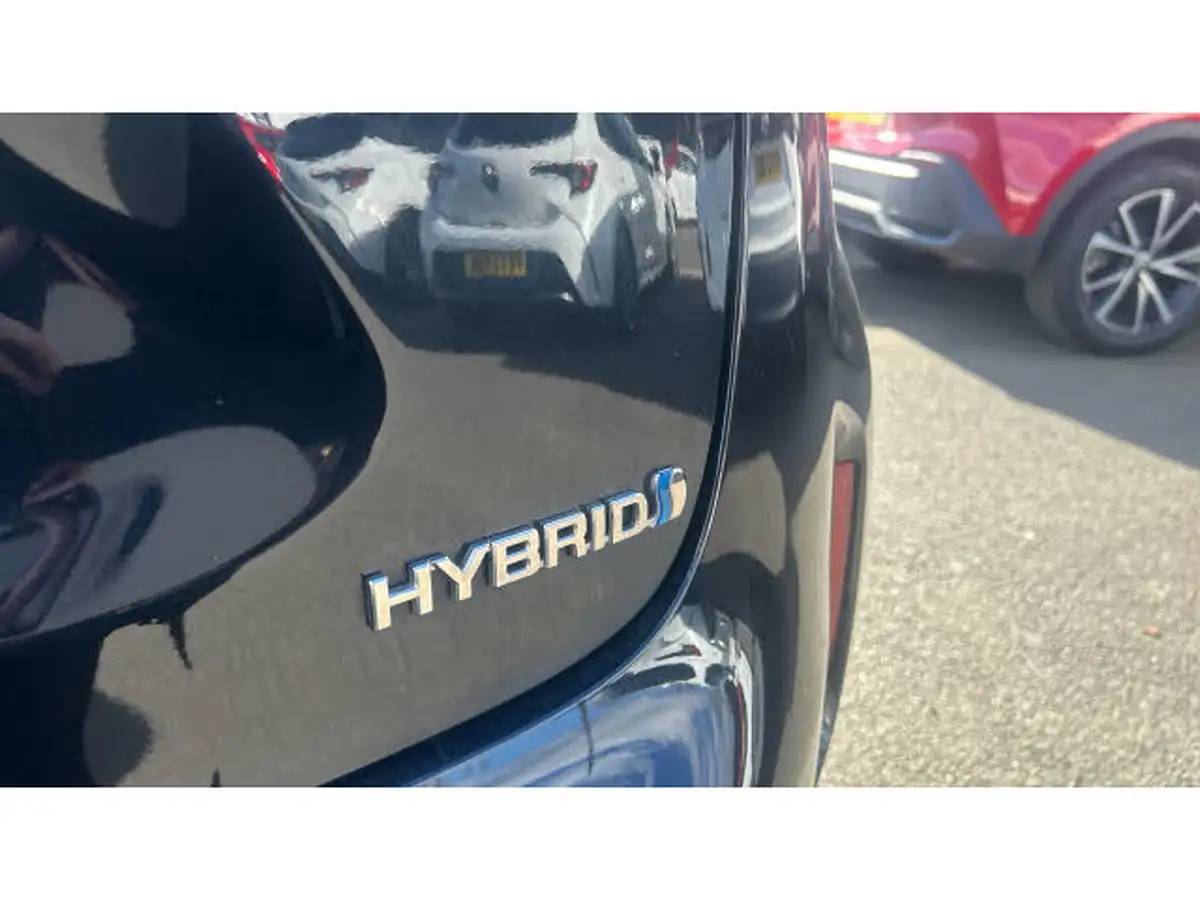 2023-toyota-yaris-cross-15-vvt-i-icon-big-31