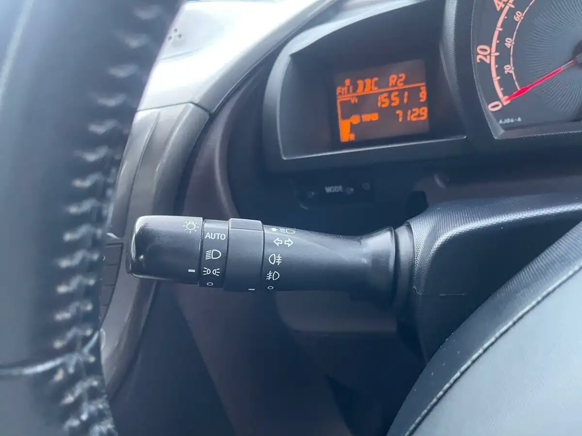2009-toyota-iq-10-2-big-26