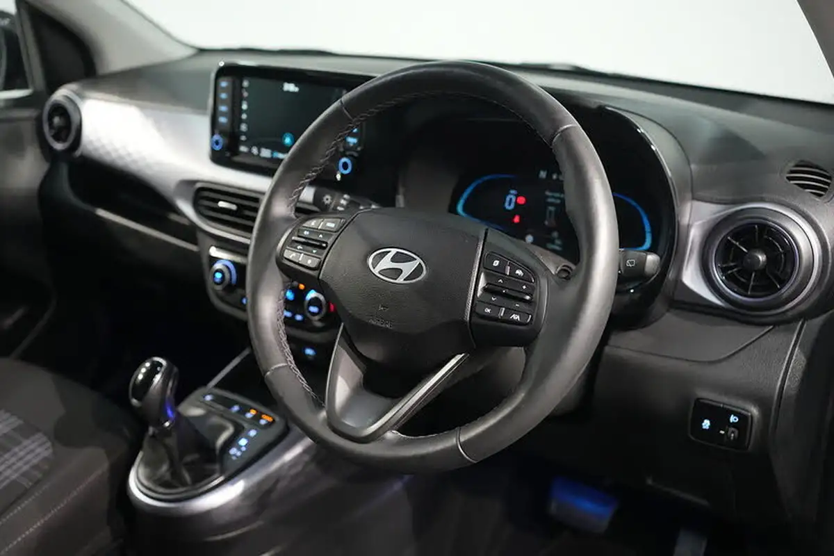 2024-hyundai-i10-12-premium-84ps-auto-big-48