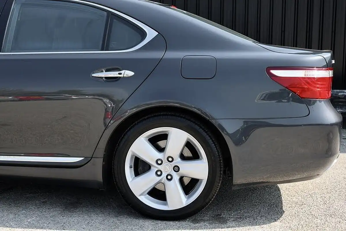 2008-lexus-ls-460-46-se-l-big-48