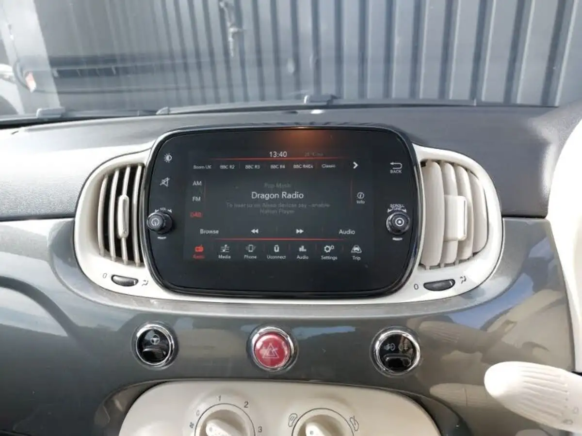 2020-fiat-500-10-lounge-big-9