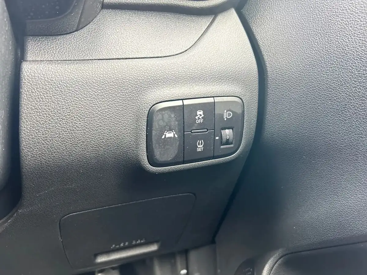 2022-hyundai-i10-10-t-gdi-n-line-big-30