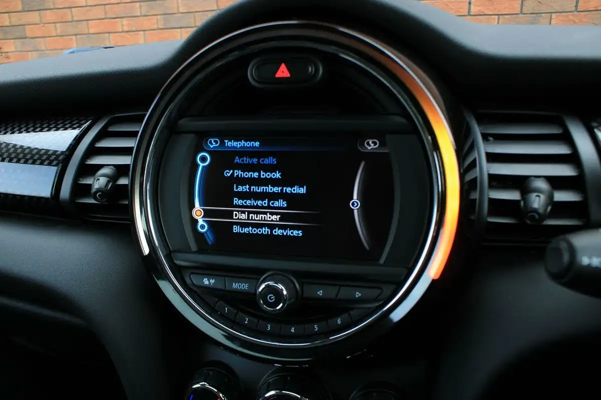 2015-mini-cooper-20-cooper-s-5d-sport-auto-big-24