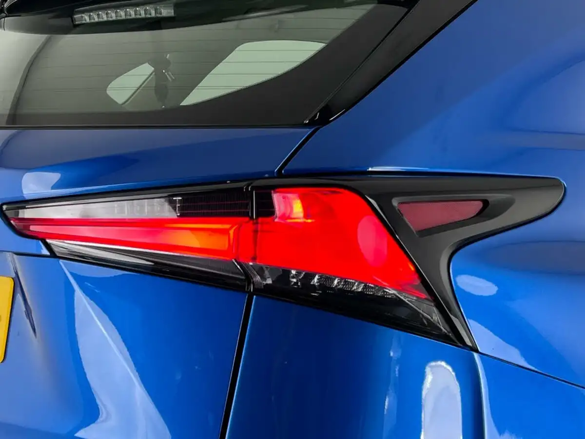 2018-lexus-nx-300h-25-se-4wd-big-9