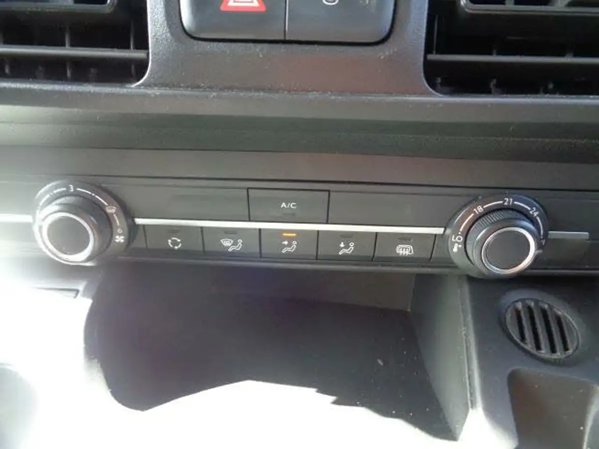 2021-peugeot-partner-15-bluehdi-1000-professional-100ps-eu6dt-panel-big-23