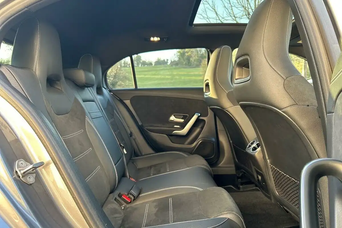 2022-mercedes-benz-a-class-20-a250-amg-line-premium-plus-edition-hatchback-5d-big-8