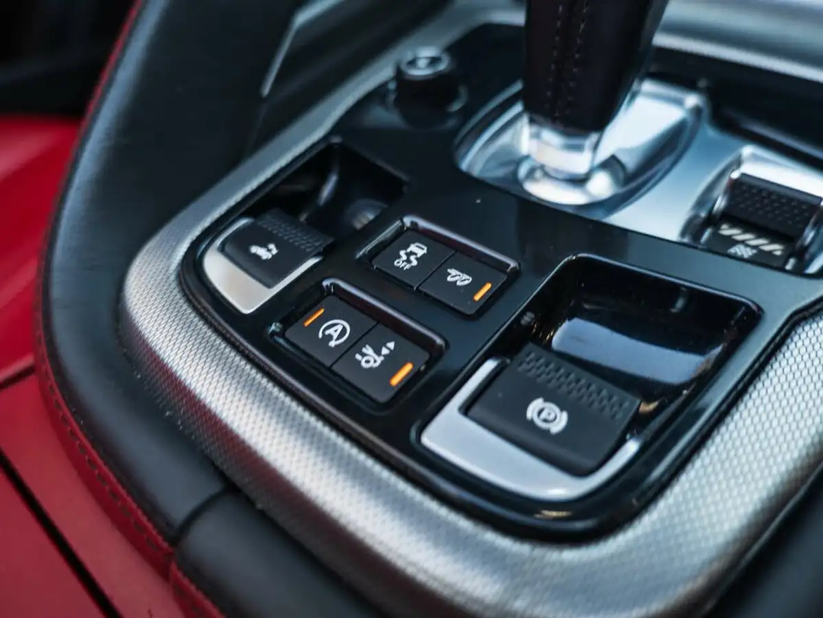 2017-jaguar-f-type-30-v6-sc-convertible-auto-big-38