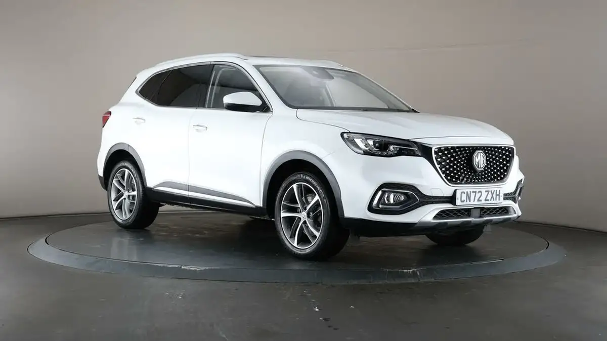 2022-mg-hs-15t-gdi-exclusive-162ps-big-52