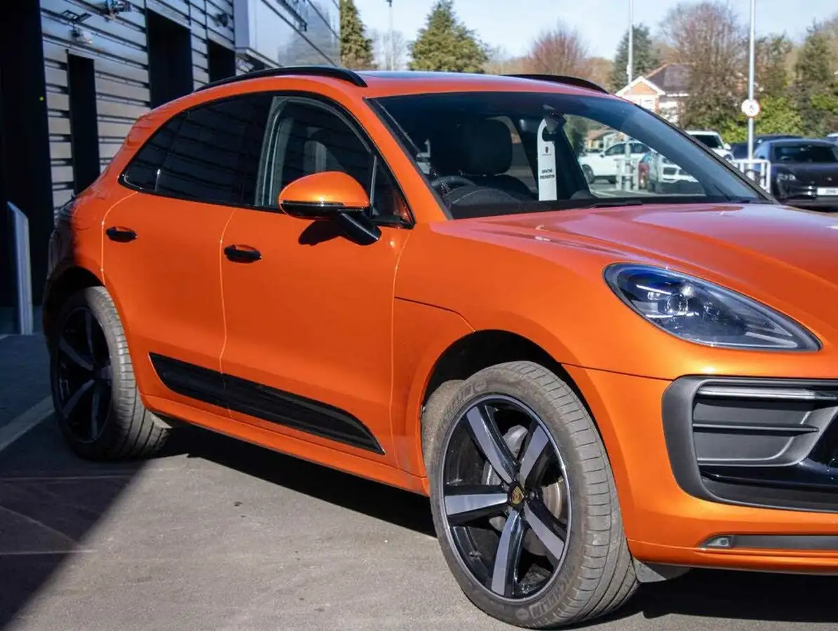 2024-porsche-macan-20-big-17
