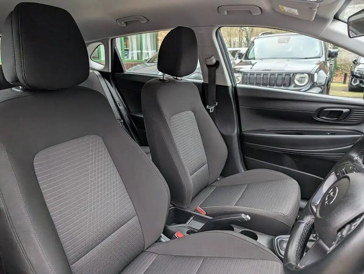2022-hyundai-i20-10-t-gdi-se-connect-dct-big-16