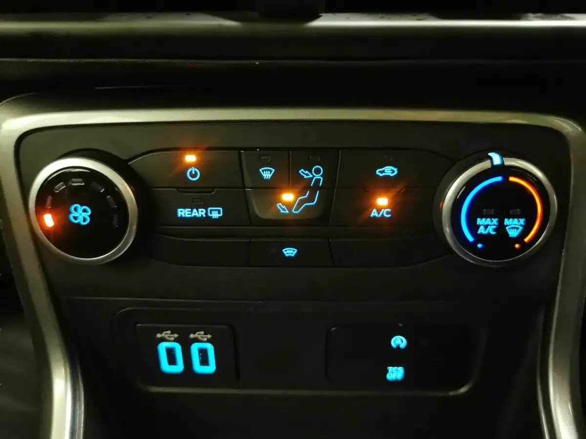 2019-ford-ecosport-10t-zetec-100ps-big-12