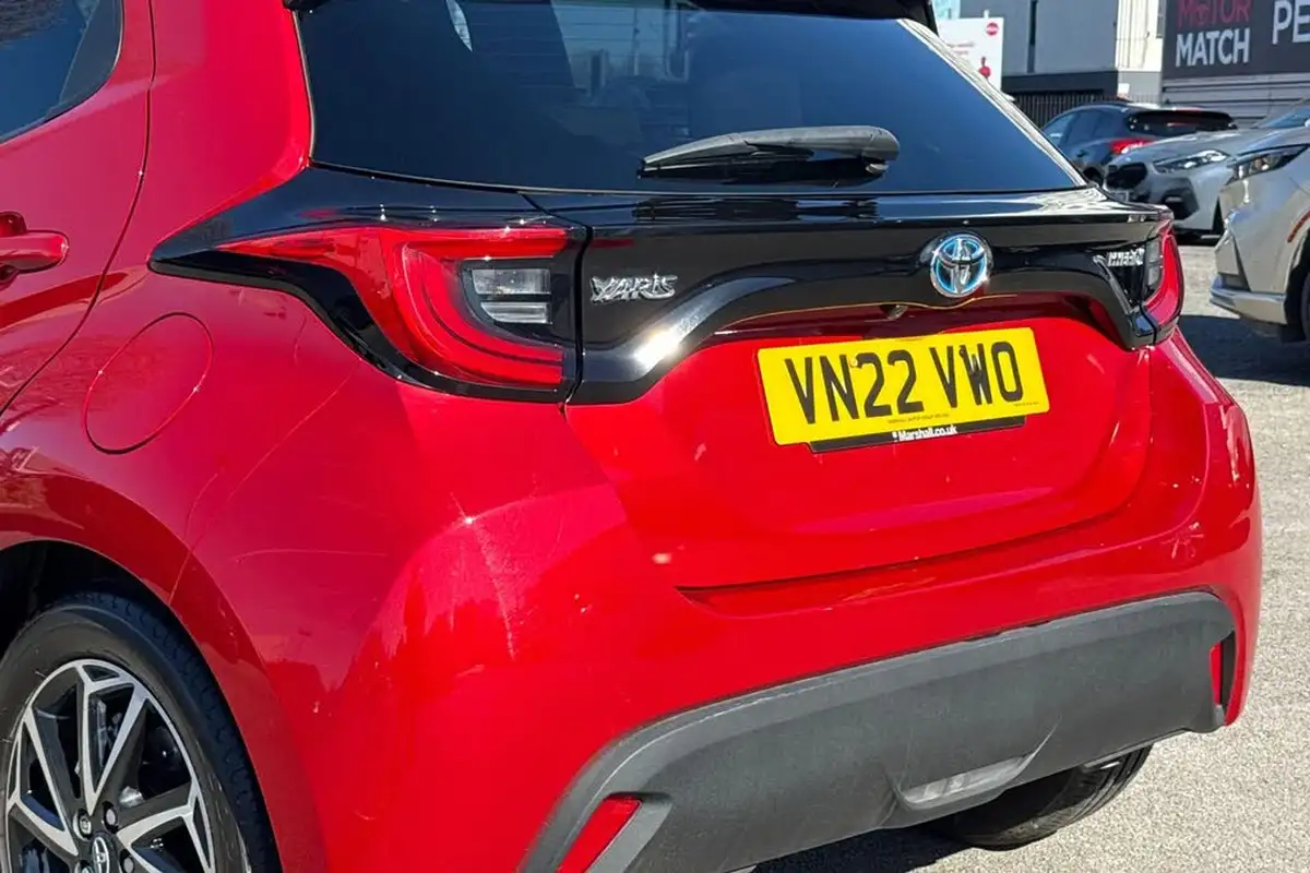 2022-toyota-yaris-15-vvt-i-design-big-7