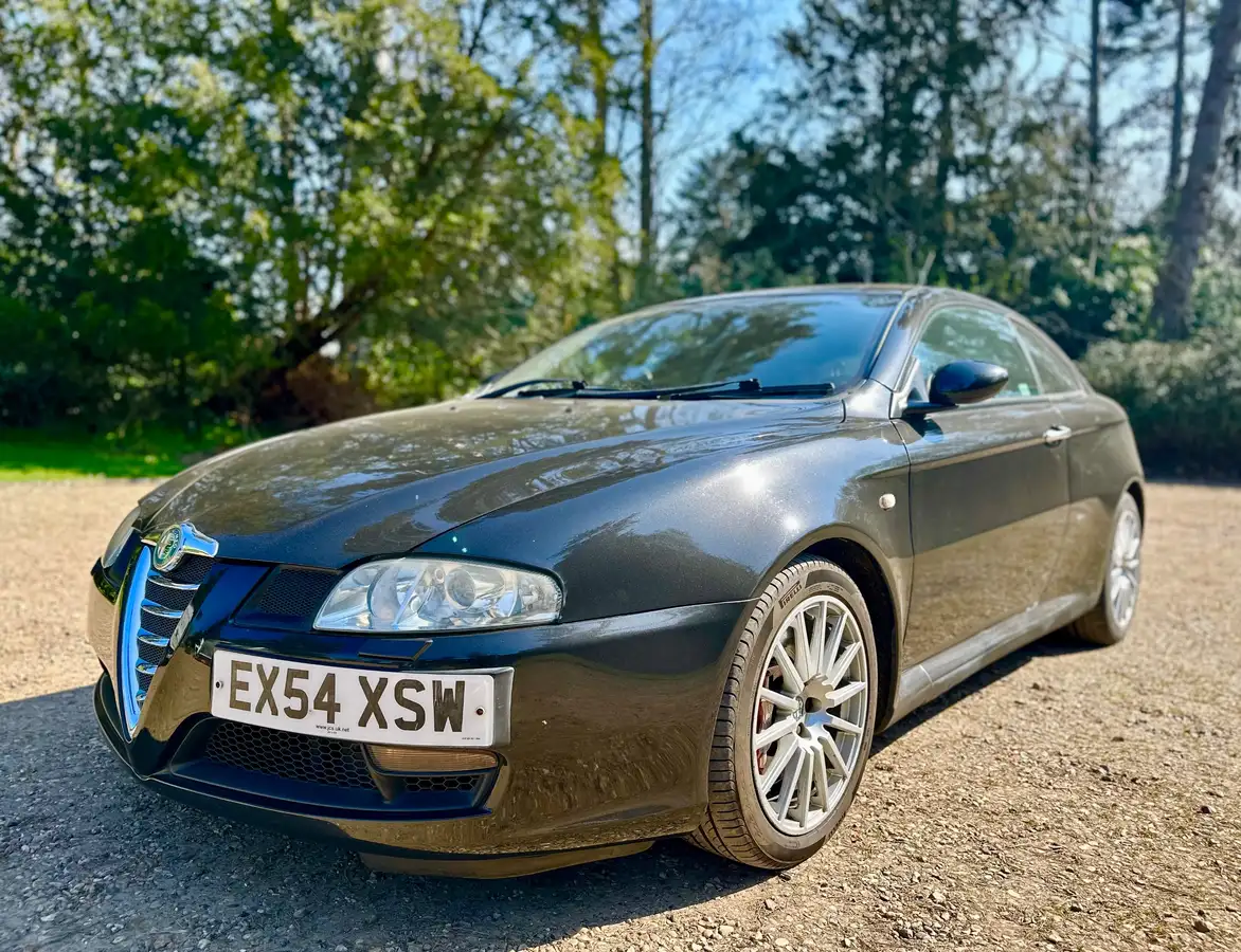 2004-alfa-romeo-gt-32-big-1