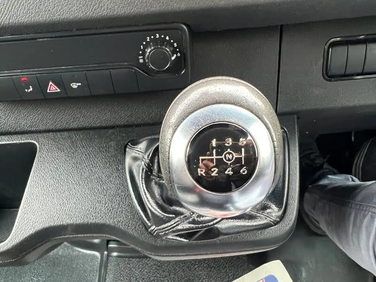 2018-mercedes-benz-sprinter-21cdi-311-l2h1-panel-van-rwd-eco-gear-360-big-40