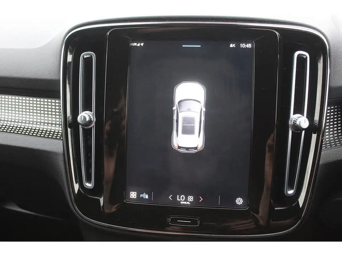 2021-volvo-xc40-e-twin-recharge-big-34