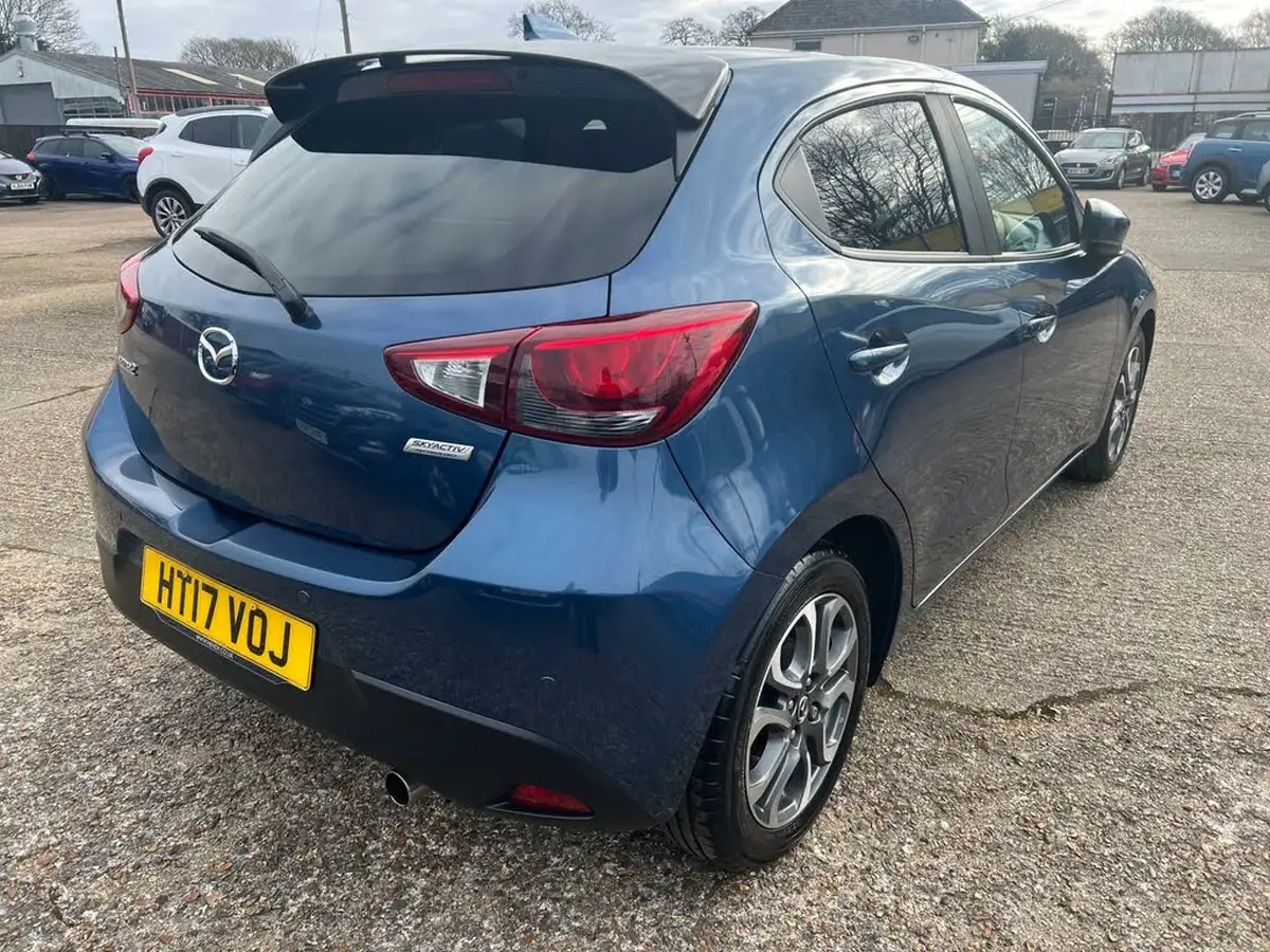 2017-mazda-mazda2-15-gt-big-6
