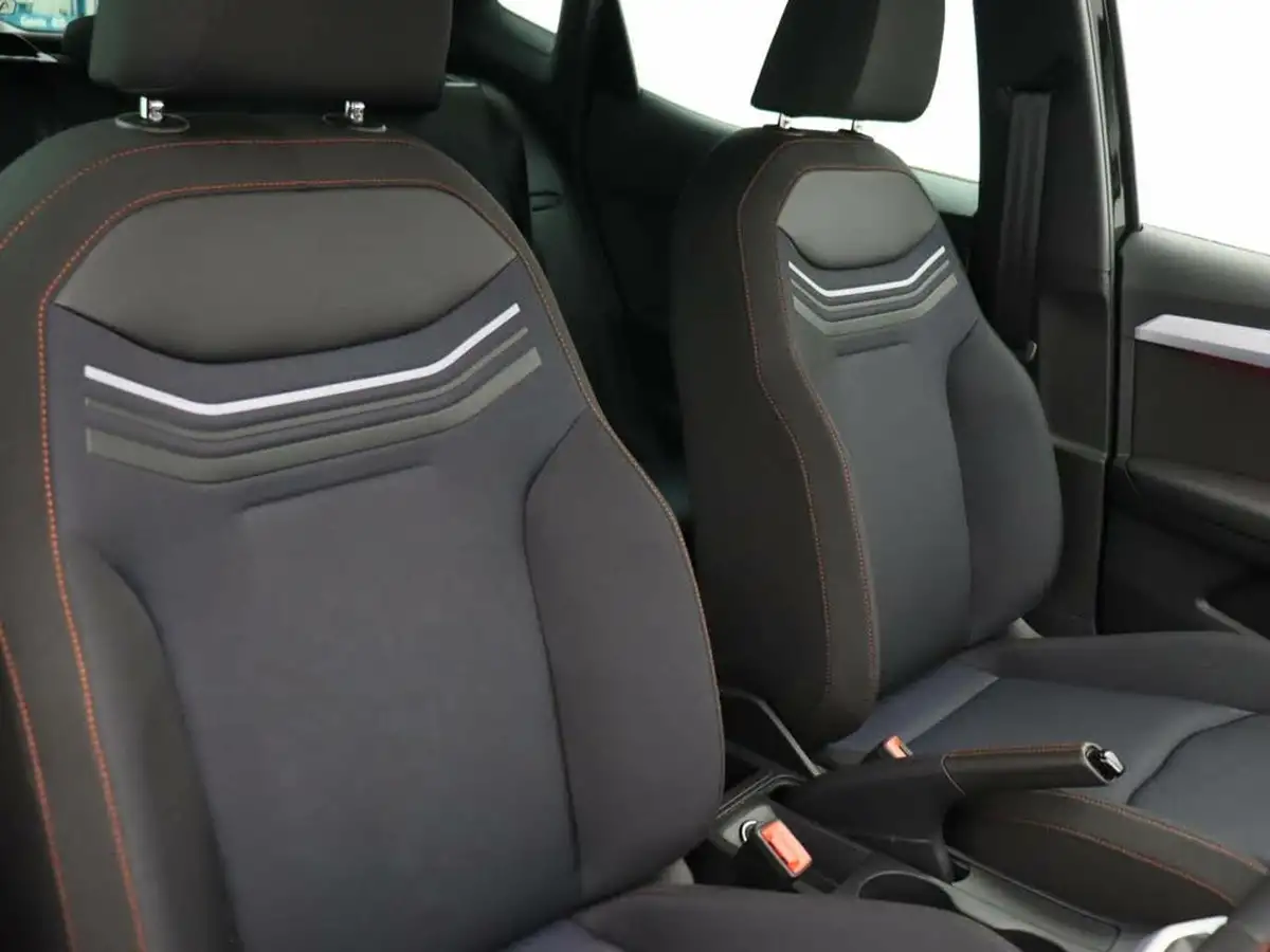 2022-seat-arona-15-tsi-fr-big-9