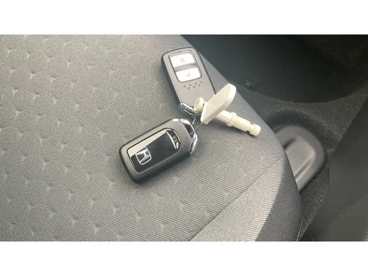 2021-honda-jazz-15-i-mmd-se-107ps-big-20